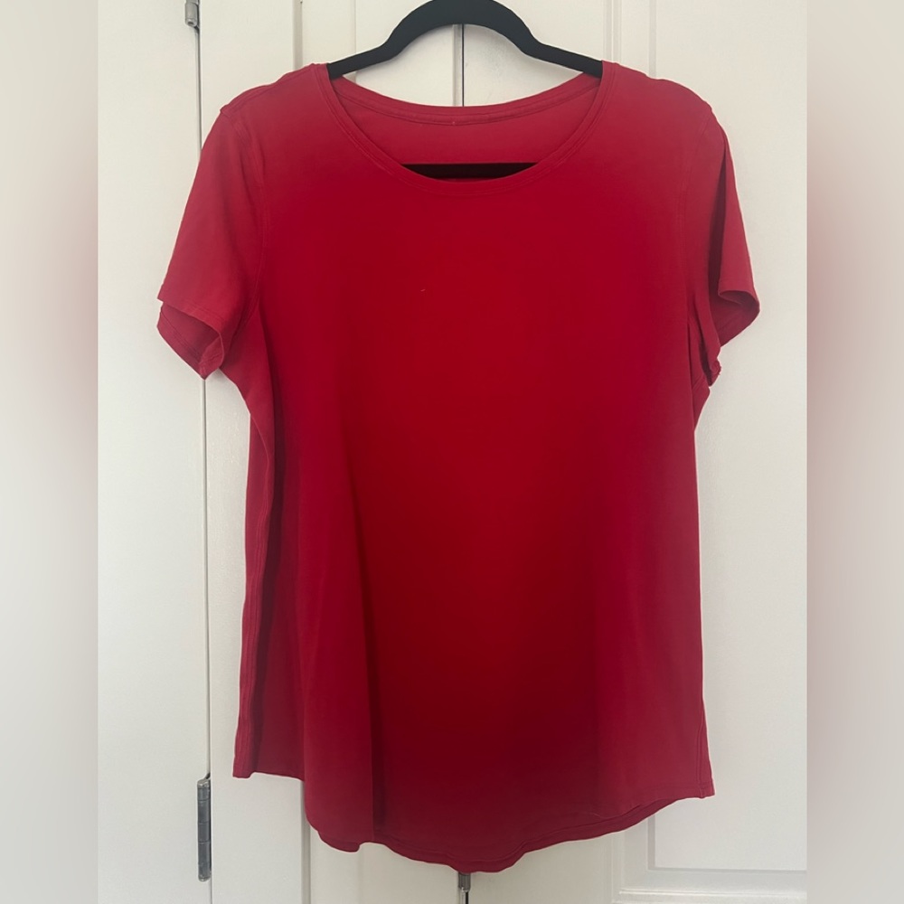 EUC Lululemon T-Shirt (Love Crew III)